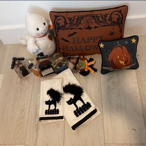 🚫SOLD🚫 Halloween Decor Bundle